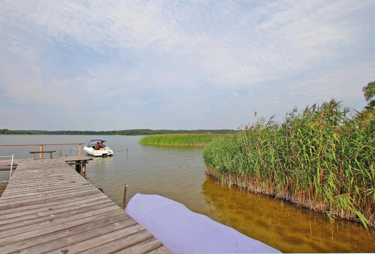 Ferienwohnungen Direkt Am Woblitzsee See 9780 Below Luaran gambar